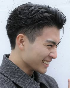 Korean hairstyles for men short 18 ideas: An exhaustive guide - mens-club.online Mens Med Length Haircuts, Mid Drop Fade Middle Part, Men’s Low Fade Haircut Long On Top, Long Wave Hairstyles Men, Men Haircut Styles Asian, Thinning Hair Styles Men, Asian Haircut Men Undercut, Medium Haircut Men Undercut, Asian Boy Hairstyles