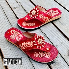 NOTE: If you are medium wide or If you are 1/2 size we recommend ordering a 1 larger size up . example: If you are a 7 1/2 order a size 8US. Sandals are printed in MEX standard size number , We will automatically send you the correct US size. *COLOR MAY VARY SLIGHTLY. Remember : Handmade and every piece is unique. We try our best to keep consistant but it can happen rarely. Rampos MX 100% Genuine Leather, Artisan Handmade (Huarache) Mexican Sandal, Sandalia de piel Sahuayo ,Import from Mexico. G Red Adjustable Sandals With Single Toe Strap, Red Open Toe Huarache Sandals For Beach, Red Leather Casual Flip Flops, Casual Red Leather Flip Flops, Red Open Toe Huarache Sandals For Summer, Red Leather Open Toe Huarache Sandals, Red Leather Flip Flops For Vacation, Red Leather Flip Flops For Summer, Casual Red Sandals For Festival