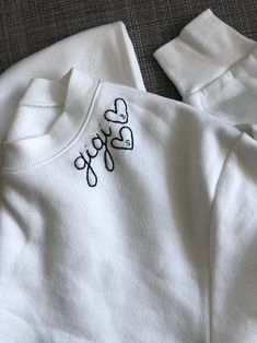 Gigi Sweatshirt Grandma Nona Nana White Sweatshirt Hand - Etsy Pattern Outfits, Bride Sweatshirt, Vinyl Shirts, Embroidery Sweatshirt, Mama Sweatshirt, Custom Sweatshirts, Diy Embroidery