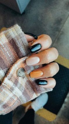 Nail Design Glitter, Holloween Nails, Halloween Acrylic Nails, Cute Halloween Nails, Nails Halloween, Thanksgiving Nails, Manicure Ideas