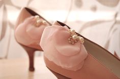 Bridal Shoe Clips Pink - Pearls Rhinestones - Wedding Prom Accessory with Gold Chain - Rose Petals - Bridesmaids Gift by LuciaStofej on Etsy https://www.etsy.com/listing/190019501/bridal-shoe-clips-pink-pearls Shoe Clips Wedding, Pink Fascinator, Bridal Shoe, Pearl Shoes, Prom Accessories, Pink Pearls, Flower Shoes, Rhinestone Shoes, Wedding Accessory