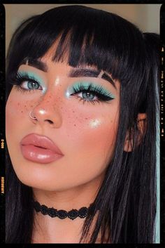 E-Girl Makeup Light Alt Makeup Looks, Bold Eye Shadow, Egirl Looks Makeup, E-girl Make Up, E Girl Eye Makeup, E Girl Makeup Looks, Maquillaje Aesthetic E Girl, E Girl Makeup Aesthetic, Hippy Makeup Looks