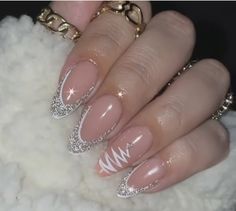 Short Acrylic Nails Almond Winter, Gel X Nail Designs Almond Christmas, Nail Inspo Coffin Short Winter, Almond Nail Ideas Winter, Almond French Tip Nails Holiday, Christmas Nails Designs Almond, Christmas Nails Acrylic Almond Short Simple, Christmas Nails Inspo 2022, Simple Christmas Nails Natural Nail