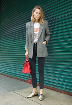 Anine Bing Fishbone Blazer, Anine Bing Blazer, Annie Bing Style, Anine Bing Style, Annie Bing, Jeans Trend, Street Style Fall Outfits, Gray Blazer, Paris Mode