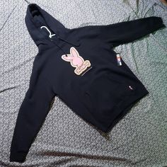 Black Playboy Hoodie With Pink/Yellow/Lavender Pastel Logo By Color Bars New, With Tags. Loose Fitting And Cozy Af (70% Cotton And 30% Polyester). I Really Just Wanted A New Hoodie With The Playboy Logo And Japanese Typing (The Fact This Was The Last Hoodie Of That Design Had Nothing To Do With The Purchase At All, I Swear) Because I Thought It Would Look Pretty Cool Under The Lights Of A Dance Floor. But At This Point, I'd Rather Someone Else Enjoy This One's Aesthetic For Whatever Occasion The Pastel Logo, Playboy Hoodie, Playboy Logo, Retro Cardigans, Mens Cardigan Sweater, Tie Dye Sweater, Color Block Cardigan, Grey Crewneck, Under The Lights