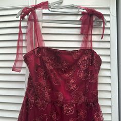 Dress Is Size Small, New With Tags, Never Worn Material Is Tulle And Sequin Flowers, A-Line, Bow Shoulders That Are Adjustable. Length Is Between T Length And Maxi. Hoco Dress Inspo 2024, Cute Christmas Dress, Silk Red Dress, Two Piece Formal Dresses, Red Dress Casual, Hot Pink Prom Dress, Sequin Flowers, Red Formal Dresses, Silk Prom Dress