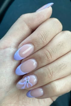 almond shape, lavender french tips, bow on the ring finger Lavender French Tips, Nail Art Ideas For Summer, Art Ideas For Summer, Concert Nails, Teen Nails, Creative Nail Art, Bow Nails, Purple Acrylic Nails, Hippie Nails