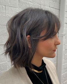 Choppy Bob with Swoopy Bangs Swoopy Bangs, Long Bob With Bangs, Short Bobs With Bangs, Trendy Bob Hairstyles, Short Wavy Bob, Choppy Bob Haircuts, Bob Hairstyles With Bangs, Polished Hair