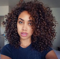 @Brandoswifeey                                                                                                                                                                                 Más Crochet Hair Styles Freetress, Curly Crochet Braids, Layered Curly Hair, Curly Crochet Hair Styles, Curly Weave Hairstyles, Crochet Braids Hairstyles, Water Waves, Curly Girl, Crochet Braids