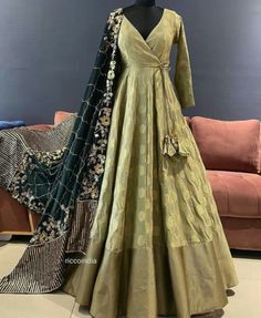 Traditional Gown Designs Indian, Traditional Long Dress Indian, Floor Touch Gown Indian, Anarkali Choli Design, Sarees Gowns Design, Saree Gown Designs Indian, Desi Long Frocks, Long Gown Ideas For Women, Kurtha Designs Latest Anarkali