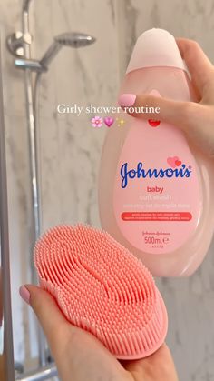 baby products are actually good for sensitive… Johnsons Baby Shampoo, How To Smell Like A Baby, Johnson Body Wash, Johnsons Baby Products, Johnson Shampoo, Baby Perfume, Baby Skin Care Products, Johnson Products, Johnsons Baby