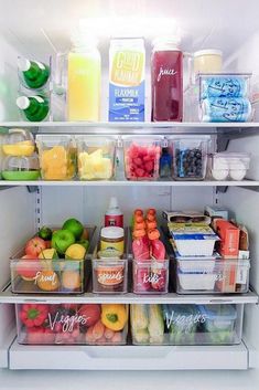 Consider your clutter handled Kitchen Hack Decor, Kitchen Hacks Diy, Diy Kitchen Hacks, Classy Kitchen, Pantry Organisation, Home Edit