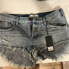 Never Worn Jean Shorts One Teaspoon, Chic Shorts With Frayed Hem, Chic Short Bottoms With Frayed Hem, Fit Board, Teaspoon Shorts, One Teaspoon Shorts, Summer Life, 2000s Fashion Outfits, Fit Board Workouts