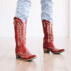 Lane Cowboy Boots, Cowgirl Boots Red, Luxury Red Western Cowboy Boots, Vintage Red Cowboy Boots, Red Cowgirl Boots, Red Weetern Cowboy Boots, Cowgirl Things, Cowgirl Era, Boots Ideas