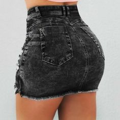 High Waisted Denim Skirt Outfit, How To Style A Denim Skirt, Denim Skirt Outfit Summer, Denim Skirt Short, Ripped Denim Skirts, Denim Skirt Outfit, Skirt Outfit Summer, Denim Skirt Fashion, Jean Skirt Outfits