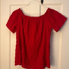 Has A Soft Design, Size Large. Spring Red Cotton Top, Red Cotton Spring Tops, Red Cotton Top For Spring, Casual Red Tops For Spring, Red Short Sleeve Cotton Blouse, Casual Red Tops For Day Out, Red Relaxed Fit Top For Summer, Red Summer T-shirt For Day Out, Red T-shirt For Summer Day Out