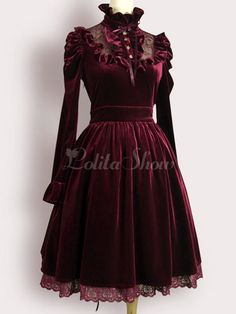 Lolitashow Robe de velours Bourgogne Lolita Robe volants - Lolitashow.com Ruffle Velvet Dress, Robes Glamour, Dress Ruffles, Dress Velvet, Retro Pin Up, فستان سهرة, One Piece Dress, Dark Fashion, Lolita Dress