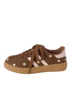 brown suede sneakers with flower embroidery, aesthetic sneakers, cute sneakers, brown sneakers, samba sneakers Cece Core, Brown Suede Sneakers, Embroidery Aesthetic, Aesthetic Sneakers, Sneakers Cute, Sneakers Brown, Floral Sneakers, Heels Platform, Cozy Season