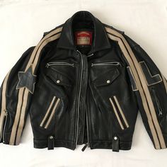 Retro Clothing, Leather Jacket Aesthetic, Image Swag, Fire Fits, Retro Outfits, Dream Clothes, Aesthetic Clothes, Aura