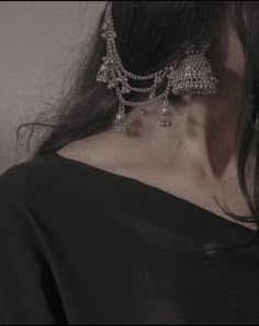 Girly Dp, Pretty Ear Piercings, Royalty Aesthetic, Fancy Jewellery Designs, Face Aesthetic, Indian Jewelry Sets, Classy Photography, Indian Aesthetic