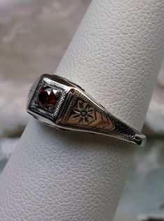 Wedding Rings Unique Vintage, Garnet Wedding Rings, Filigree Wedding Ring, Garnet Wedding, Mothersday Gift, Wedding Red, Gemstone Art, Order Design, Garnet Gem