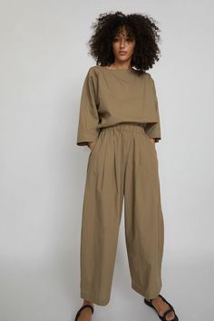 Minimal Clothes Style, Black Crane Clothing, Earth Tones Fashion, Black Crane, Couture Tops, Quirky Fashion, Wide Pants, Fashion Photoshoot, Minimal Fashion