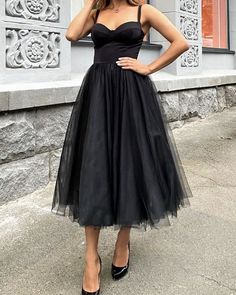 Black Dresses For Wedding, Mid Length Dresses Formal, White Iridescent Prom Dress, Party Dresses For Wedding, Iridescent Prom Dress, Black Wedding Guest Dresses, 1950s Prom, 1950s Prom Dress, Sweetheart Corset