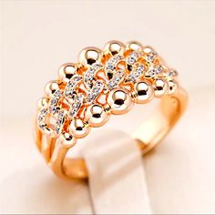 New Never Used Elegant Chain Rings For Parties, Party Rose Gold Metal Rings, Elegant Pink Gold Party Rings, Rose Gold Chain Ring As Gift, Rose Gold Chain Rings As A Gift, Elegant Rose Gold Plated Chain Ring, Elegant Rose Gold-plated Chain Ring, Rose Gold 14k Gold-filled Rings For Gifts, Gold-tone Gold Plated Chain Ring For Gift