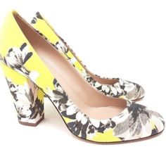 J. Crew D'orsay Lemon Floral Pumps Limited Edition Color: Lemon Yellow Print: Black & White Orchid Block Heel Size 7 New Without Tag Msrp $398 Shop With Confidence We Accept All Reasonable Offers Yellow Is The Spring 2022 #1 Color Same Day Shipping Floral Pumps, White Orchids, Yellow Print, Lemon Yellow, Limited Editions, Yellow White, Shoes Women Heels, Block Heels, Kitten Heels