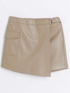 River Island Girls Faux Leather Skort - CreamMaterial & CareMaterial Content: Polyurethane: 100%Faux leather Skort designBeltedPocketsElasticated waist Leather Skort, Short Cuir, High Waisted Cropped Jeans, Next Dresses, Summer Suits, Summer Wedding Dress, Plus Size Shopping, Petite Jeans, Black Wrap Dress