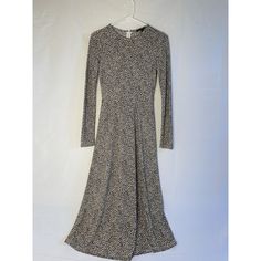 New Women's Xxs Banana Republic Leopard Print Maxi Shirtdress Dress Long Sleeve. Condition Is New With Tags. Shipped With Usps Ground Advantage. Xxs 47.5” Length 24” Sleeve Length 16” Underarm To Underarm 12” W Stretchy Fabric 95% Polyester 5% Spandex Stretch Viscose Long Sleeve Dress, Printed Fitted Viscose Maxi Dress, Fitted Viscose Maxi Dress For Fall, Fitted Casual Maxi Dress For Fall, Chic Fitted Printed Midi Dress, Fitted Printed Maxi Dress For Brunch, Fitted Long Floral Print Dress, Long Fitted Floral Print Dress, Fitted Long Sleeve Viscose Dress