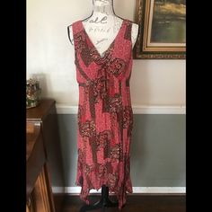 Scarlet Women’s Long Flowing Sleeveless Midi Dress. Has Different Lengths At The Bottom Making This Dress A Stylish Beauty. New Without The Original Sales Tag But Has An Original Sales Fastener. New Condition. Zips Up In The Back.100% Rayon. Silky Lining. Add This Beauty To Any Wardrobe And Pair It With A Cute Cardigan. Ships Fast Pink Sleeveless Flowy V-neck Dress, Red Bohemian Sleeveless V-neck Dress, Red Floral Print V-neck Sleeveless Dress, Red Bohemian Sleeveless Dress With Floral Print, Red Sleeveless Bohemian Midi Dress, Red Bohemian Sleeveless Midi Dress, Flowy Red Sleeveless Midi Dress, Scarlett Red, Scarlett Dresses