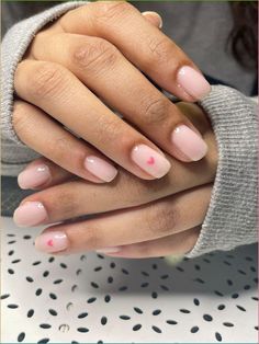 Nails Art Minimal, Nails Short Heart Design, Nail Designs Small Nails Simple, Small Short Nail Designs, Simple Short Nails Neutral, Gel Manicure With Heart, Back To School Nail Inspo Short Nails, One Color Gel Nails Short, Gel Manicure Simple Design