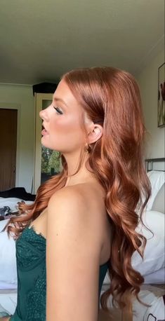 Nice Hairstyles For Wedding Guest, Simple Hair Bridesmaid, Simple Hair For Party, Hairstyles As A Wedding Guest, Half Up Event Hair, Ponytail Hairstyle Bridesmaid, Cute Hairstyles Wedding Guest, Hairstyle Ideas For Formal Event, Simple Event Hairstyles