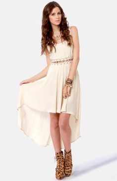 A cream long dress great for spring Dresses Dance Middle School, Grade Dresses, Promotion Dresses, Teenage Clothes, Grad Dresses Long, School Dance Dresses, Grad Dresses, Pretty Stuff, 8th Grade