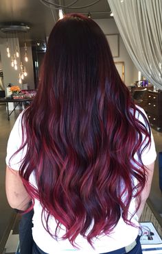 Red Violet Ombre Hair, Dark Red Ombre Hair Burgundy, Balayage Colorado, Red Balayage On Black Hair, Mahogany Red Hair Color, Red Violet Balayage, Beliage Hair, Pelo Color Borgoña