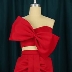 Style: Sexy,Elegant Fit: Slim Fabric: Polyester Pattern: Solid Element: Bow Top Length: Crop Neckline: Strapless Product Type: Tube Top Main Composition: Polyester Season: Summer Elegant Red Sleeveless Tube Top, Stretch Party Tops With Bow, Sleeveless Party Top With Bow, Sleeveless Bow Top For Party, Red Tube Top For Evening And Summer, Chic Red Tube Top For Evening, Fitted Red Tube Top For Evening, Red Strapless Tube Top For Party, Red Fitted Tube Top For Evening