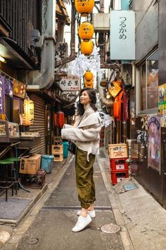 Best & Trendy Travel Outfit Ideas For Spring 2023 Japan Outfit Spring, New York Winter Style, Hongkong Outfit Travel, Japan Spring Fashion, Japan Autumn Outfit, Outfits For Nyc, Japan Outfit Winter, Spring Outfits Japan