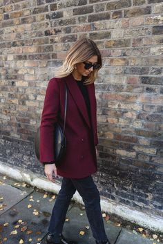 Blazer Outfit Ideas For Women, Burgundy Jacket Outfit, Blazer Outfit Ideas, Emma Hill, Burgundy Outfit, Burgundy Blazer