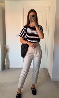 Smart Casuals For Women Outfits Summer, Basic Work Outfits Business Casual, Formal Business Event Outfit, Casual Business With Sneakers, Smart Summer Work Outfits, Office Outfits Smart Casual, Brown Pant Work Outfit, Work Outfits Women Office 2023, Dress With Dani