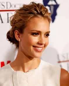 Jessica Alba Hair, Comb Over Haircut, Bridesmaid Hair Updo, Hairstyle Gallery, Bridal Hair And Makeup, Jessica Alba, Soft Hair