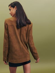 details This item is pre-order and will ship by 11/8 A vintage inspired suede chore jacket. Made in collaboration with Reformation. Our medium weight lamb suede is sourced from a Leather Working Group Gold certified tannery. sizing Topanga Canyon, Fitted Turtleneck, Chore Jacket, Jacket Long, Satin Skirt, Leather Working, Medium Weight, Shirt Jacket, Lincoln