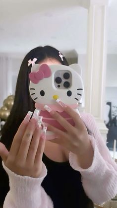 Cinnamoroll And Pompompurin, Airport Aesthetics, Latina Aesthetic, Hello Kitty Phone, Images Hello Kitty, Hello Kitty Phone Case, Hello Kitty Merchandise, My Melody Cinnamoroll, Hello Kitty Rooms