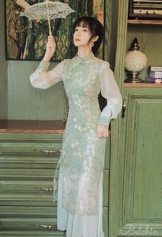 ❤ Chiffon Layered Flower Cheongsam Dress ❤ Unit (cm)

 S.
 Length 113 Shoulder Width 36 Sleeve Length 57 Chest 84 Waist 66
 M.
 Length 116 Shoulder Width 37 Sleeve Length 58 Chest 98 Waist 70
 L.
 Length 119 Shoulder Width 38 Sleeve Length 59 Chest 92 Waist 74 Elegant Ao Dai With Stand Collar For Spring, Elegant Spring Ao Dai With Stand Collar, Elegant Floral Embroidered Dress With Stand Collar, Elegant Floral Embroidered Ao Dai For Summer, Spring Elegant Cheongsam With Stand Collar, Elegant Spring Cheongsam With Stand Collar, Spring Formal Cheongsam With Stand Collar, Elegant Long Cheongsam For Summer, Elegant Long Summer Cheongsam