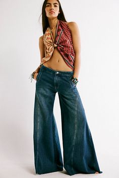 Bandana Flare Pants, Disco Scarf Top, 60s Jeans, Neck Bandana, Cowgirl Outfit, Hippie Fashion, Clothing Design Sketches, Adventure Outfit, Ethnic Outfits