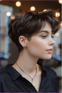 Pixie Hairstyles With Fade, Boy Cut For Women, Medium Short Haircuts, Chic Bob, Bob Pixie, Pixie Bob Haircut, Latest Short Haircuts, Cute Short Haircuts