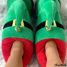 Olivia Mark - Stylish Round Toe Shoes with Red Casual Patchwork Contrast - Ideal for Keeping Warm Fuzzy Flip Flops, Women Shoes Collection, Elf Slippers, Cozy Cartoon, Flats Shoes Comfortable, Winter Comfort, Faux Fur Slippers, Winter Slippers, Round Toe Shoes