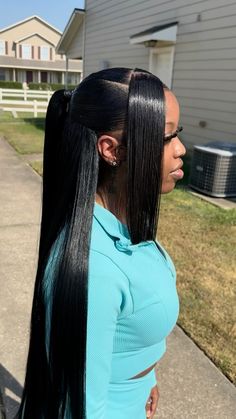 Peek A Boo Half Up Half Down, Two Ponytails On Wig, 2 Long Ponytails With Weave, Baddie Fall Hairstyles, Bang Short Hairstyles, Long Quick Weave Hairstyles With Color, Hairstyles For Natural Hair Straight, Black Women Hairstyles Straight Hair, Hairstyles With Bundles For Black Women