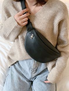 Minimalist Fanny Pack | SHEIN USA Waist Bag Women, Black Fanny Pack, Adjustable Bag, Leather Belt Bag, Belt Bags, Waist Bags, Bum Bag