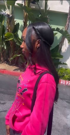 Hand Curls Natural Hair, Clip Updo, Hair Styles To Try, Cute Weave Hairstyles, 360 Frontal, Hairstyle Inspo, Banana Clip, Braided Hairstyles For Teens